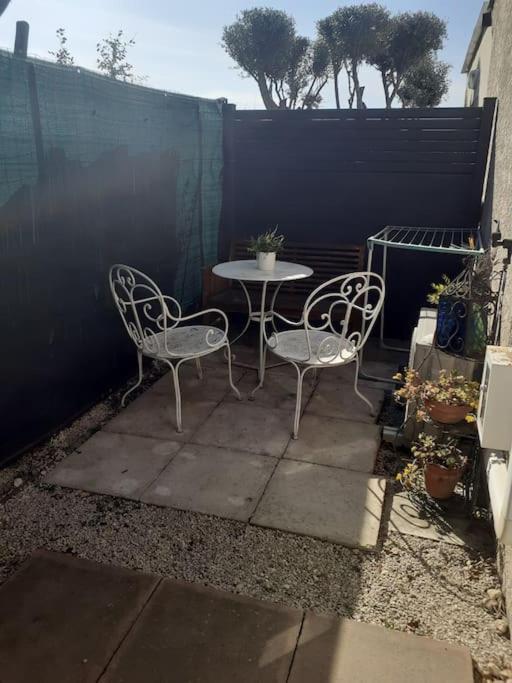 Studio- Terrasse -Place De Parking Prive Marseilles Buitenkant foto